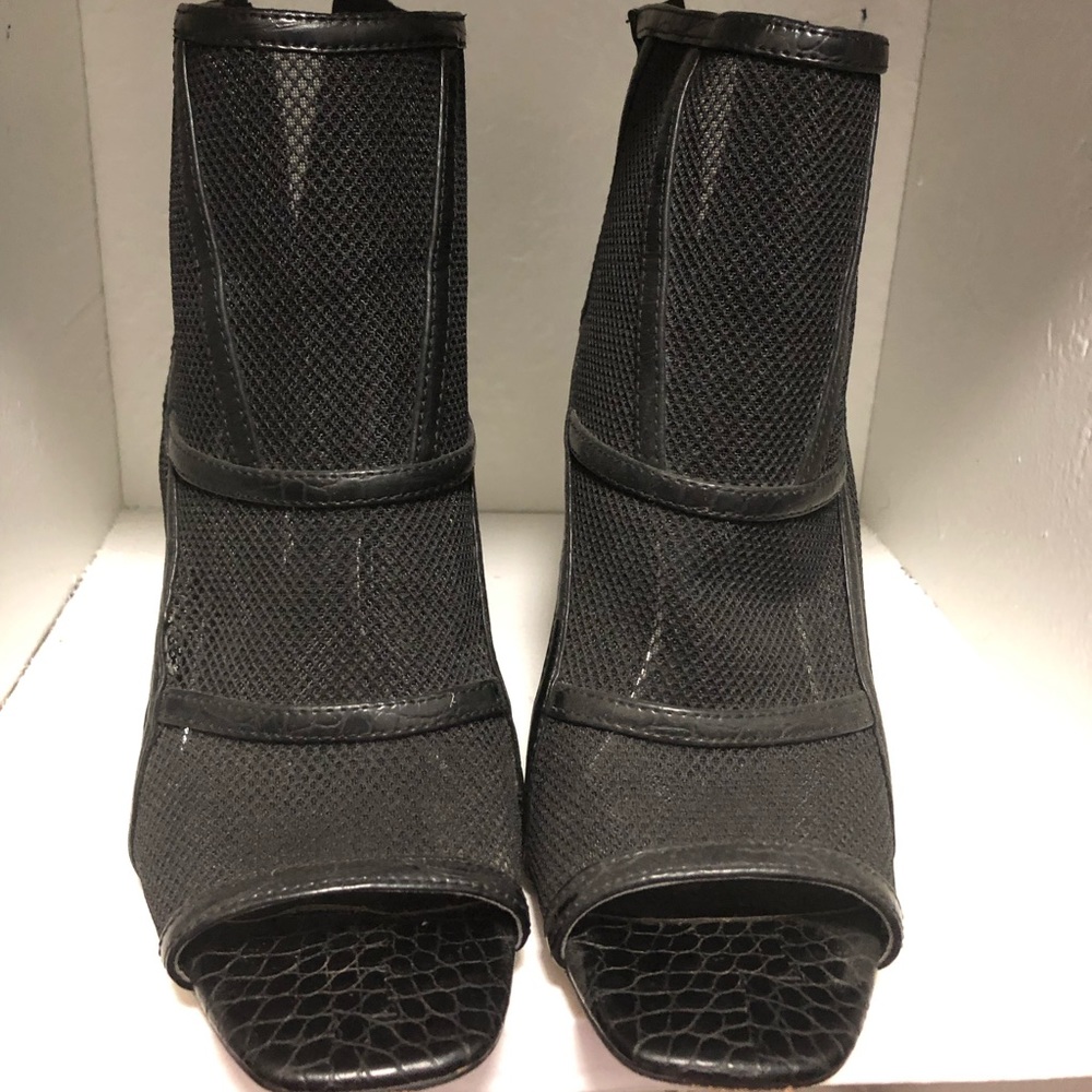 Jessica Simpson heels